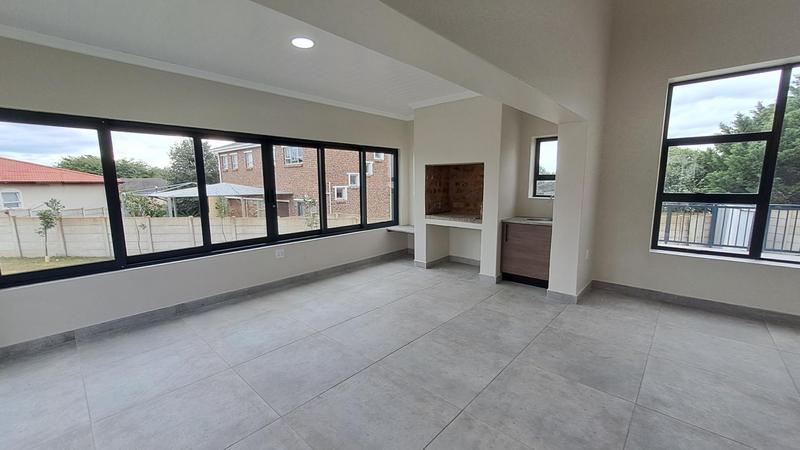 4 Bedroom Property for Sale in Stilbaai Wes Western Cape